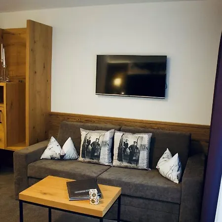 Haus Steffeler Guest house *