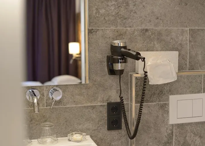 Haus Steffeler بيت ضيافة 3*